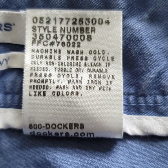 DOCKERS Shorts Mid Rise Curvy Cargo Khaki Style Front Pockets Size 6 Faded Blue - Picture 9 of 9
